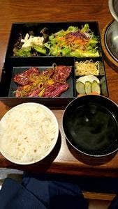 和牛炭火焼肉 よつば亭