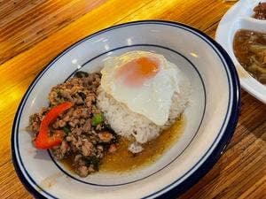 カオマンガイ バザール