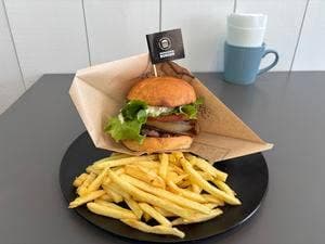 淡路島バーガー 自治医大店