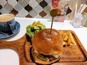 友安製作所とハンバーガー