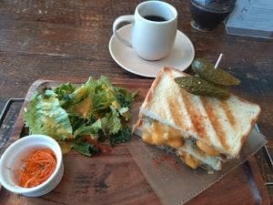 Ocean view cafe "89 Coffee"