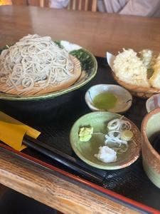麦とろと手打そばの店 つれづれ