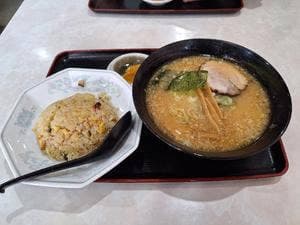 ワンツウラーメン 朝霞店