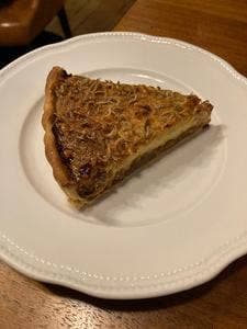 ビストロ アヴリル BISTRO AVRIL
