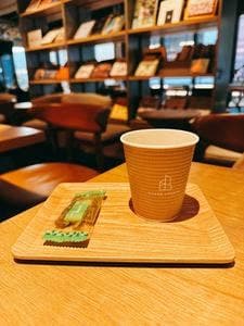 TSUTAYA BOOKSTORE SHARE LOUNGE 下北沢