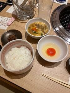 肉亭 結