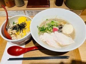 らーめん牛骨の王 アルデ新大阪店