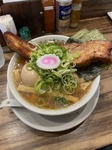 焼豚中華そば 啜る