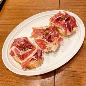 バインミーバル ハチ