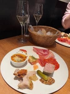 ポワン・エ・リーニュ