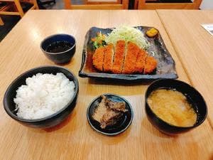 もつ焼き一八 立川店