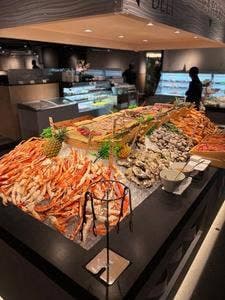 海鮮ブッフェダイニング 銀座八芳 新宿店