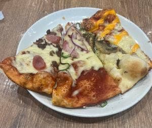 シェーキーズ ららぽーとTOKYO-BAY店
