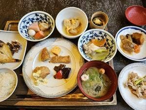 ブッフェダイニング スワン 金沢白鳥路 ホテル山楽