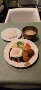 洋食クアトロ 元町店