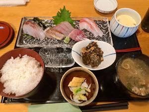 四季菜割烹 伝