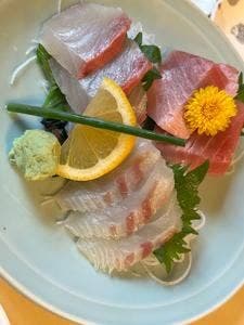 全国銘酒 たる松 本店