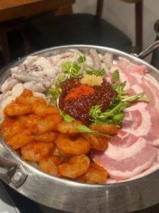 サウィ食堂 新大久保2号店