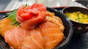 勝浦漁港にぎわい広場朝市