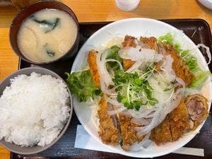 定食屋イワイ