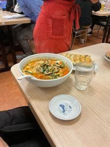 ぎょうざの満洲 千歳船橋駅前店