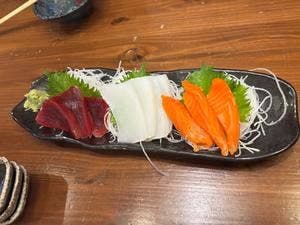 和泉水産 まぐろ酒場