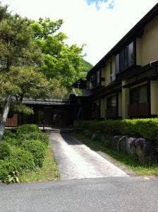 莞山