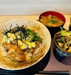 とをみつ