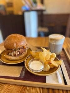 スパイスバーガーロバ