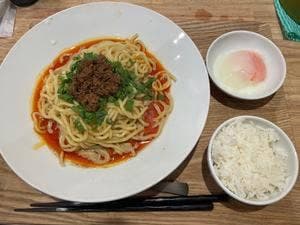 麺と肴 担々麺 ぺん坊