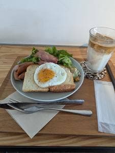 THE Lower East Nine cafe -LE9-