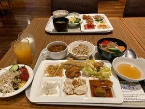 あけびの実 お茶の水ホテルジュラク