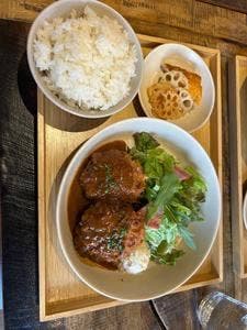 Pitan BISTRO and CAKES