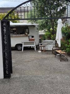 WEEKEND CAKES GARDEN