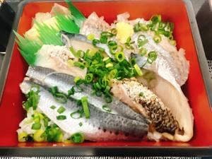 海鮮丼 COCOROTUS
