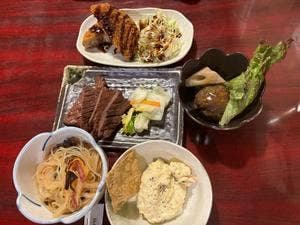 牛たんの店 つゆ下梅の花