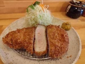 とんかつ みつくら