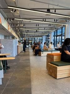 スターバックス うめきたグリーンプレイス店