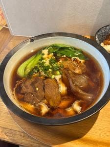 台湾料理HIKARI