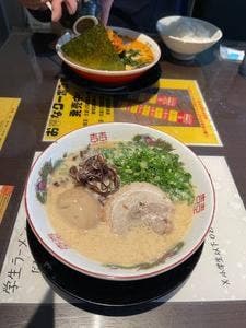 濃厚豚骨ラーメン だるま一家宇都宮分店