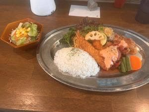 洋風食堂はらいそ