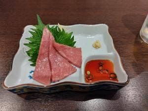 ステーキ・すきやき・しゃぶしゃぶ 牛祥