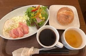 knit cafe 森のこぶた