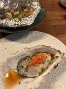 牡蠣屋 Wine&Sake 居酒屋