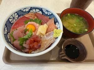 まぐろ市場 池袋西口店