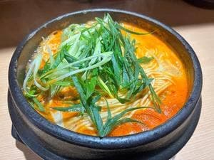 ホルモンラーメン8910白寿 赤坂店