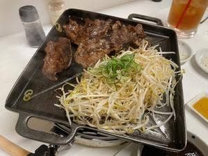 ホルモン千葉 本店