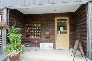 Simple cafe