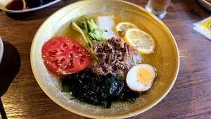 韓国料理豚ブザ 新宿店