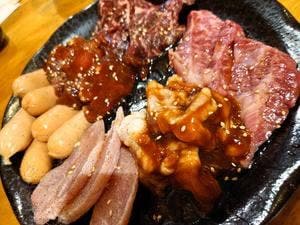 炭火焼肉じゃけぇ 十三東店